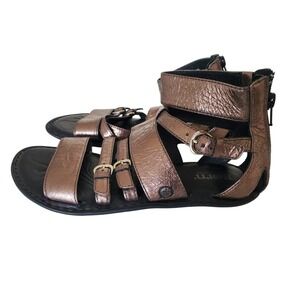 BORN Womens 7 Gladiator Sandals Metallic Bronze Leather Zipper Ankle Strap